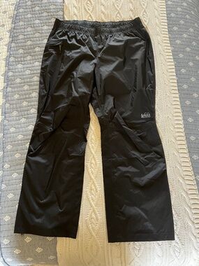 REI Co-op Rain Pants - Women’s Large Petite - Black - NWT